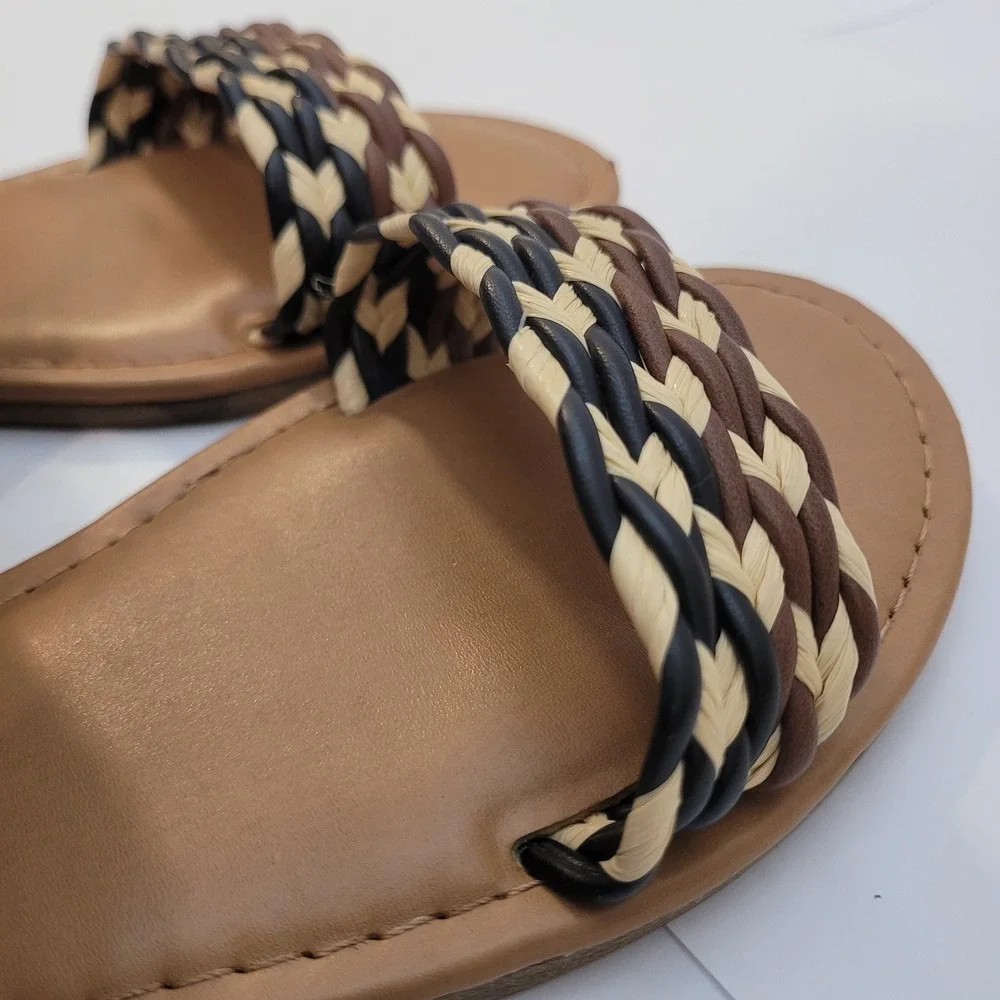 Universal Thread‎ Slide Sandals Women 8.5 Braided Straps Brown Tan Woven Flat